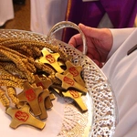 Pomogą rozdawać Komunię Świętą