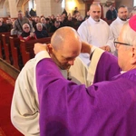 Pomogą rozdawać Komunię Świętą