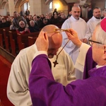 Pomogą rozdawać Komunię Świętą