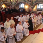 Pomogą rozdawać Komunię Świętą