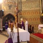 Pomogą rozdawać Komunię Świętą