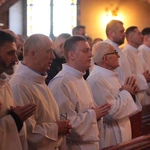 Pomogą rozdawać Komunię Świętą