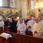 Pomogą rozdawać Komunię Świętą