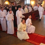 Pomogą rozdawać Komunię Świętą