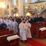 Pomogą rozdawać Komunię Świętą