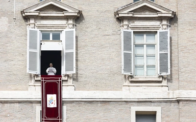 Papież: Tylko pokój - dar Boży - może uleczyć rany między narodami