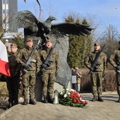 Przy wielu pochówkach nie można zapalić zniczy