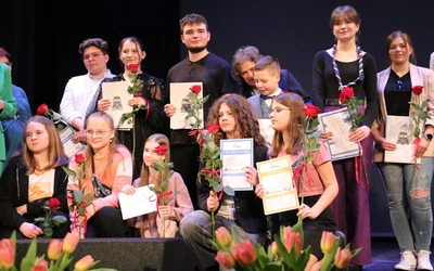 Arka poszukuje "Ośmiu Wspaniałych"