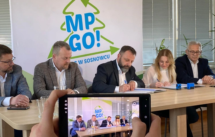 Sosnowiec. Na terenie dawnego składowiska odpadów powstaje farma fotowoltaiczna