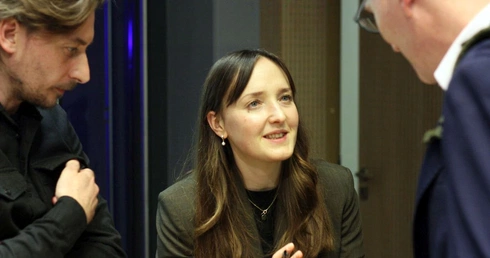 Spotkanie z Tetianą Kolesnychenko i Maciejem Stanikiem, autorami książki "Robaków rozgryzać nie wolno"