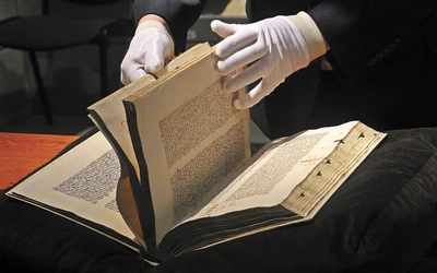 Manuskrypt wrócił do domu. Udało się odzyskać skradziony średniowieczny dokument 