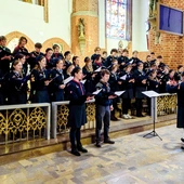 Na zakończenie spotkania młodzi dali mały koncert w elbląskiej katedrze. 