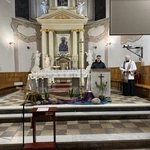 Kapłani u źródła