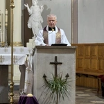 Kapłani u źródła