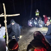 Przez las z modlitwą za rodziny