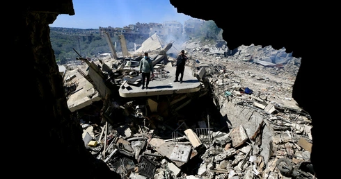 Zniszczenia po izraelskim ataku