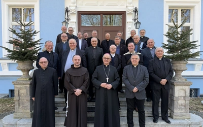 Archidiecezja. Spotkanie abp. Andrzeja Przybylskiego z dekanalnymi ojcami duchownymi