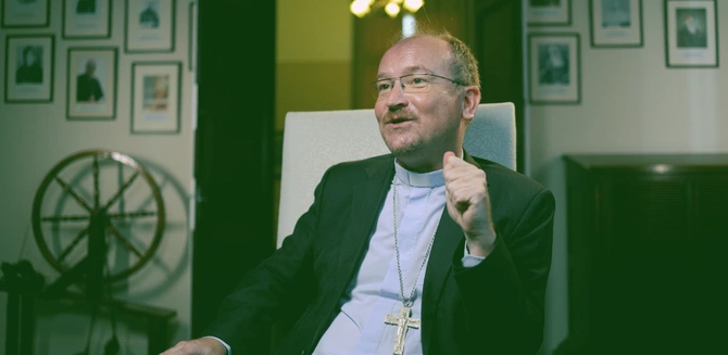 Abp Lhernould: język wiary nie może być używany w dyskursie wojennym