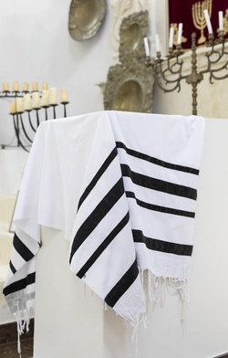 Belgia: biskup potępia atak na synagogę