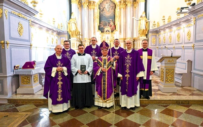 Obrzęd sprawował w czasie uroczystej Mszy bp Artur Miziński. 