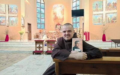 Ojciec Tytus Boguszyński jest współautorem książki „Lekcje z księdzem Piotrem Pawlukiewiczem”; franciszkanin prowadzi także kanał na YT  oraz stronę na FB. 