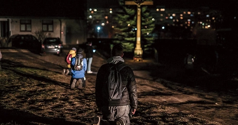 Szczegółowe informacje o trasach, miejscach rozpoczęcia i zapisach znajdują się na stronie organizatorów: www.edk.org.pl.