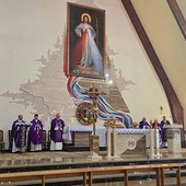 Podczas Mszy Świętej modlono się w intencji członków wspólnoty oraz ich rodzin.