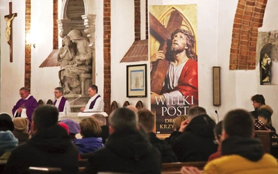 Hierarcha podkreślił znaczenie praktykowania uczynków miłosierdzia. – Miłosierdzie  jest do czynienia – podsumował, zachęcając wiernych, by starali się „wydobywać dobro z wszelkich nawarstwień zła”.