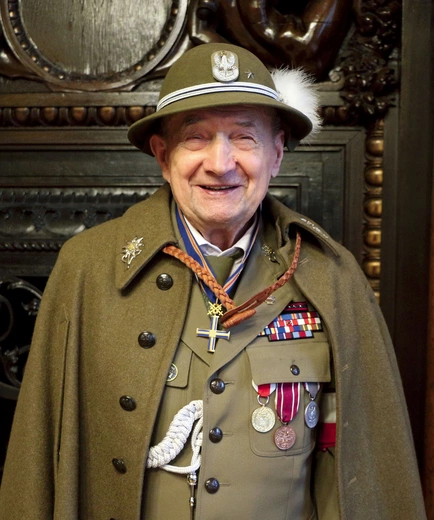  Walka o dobre imię bohatera Armii Krajowej stała się sprawdzianem tego, jak lokalna wspólnota rozumie własne dzieje.