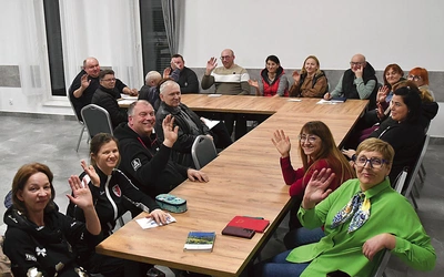 Mieszkańcy zapraszają do wspólnego świętowania 18 kwietnia na Mszę św. o godz. 11 pod przewodnictwem bp. Tadeusza Lityńskiego do kościoła parafialnego.