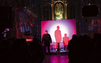 W spektakl zaangażowanych było siedem osób z salezjańskiego oratorium.