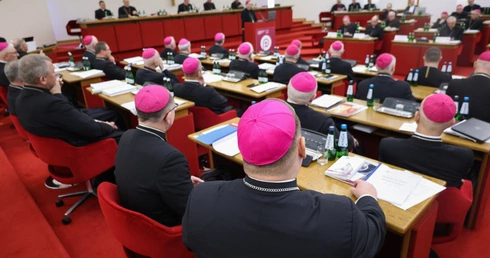 Episkopat powołał komisję niezależnych ekspertów ds. zbadania zjawiska wykorzystywania seksualnego małoletnich