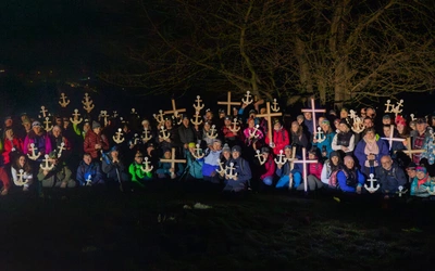 "Idę za Jezusem" - wybierz się na beskidzką Drogę Krzyżową z GOPR-owcami