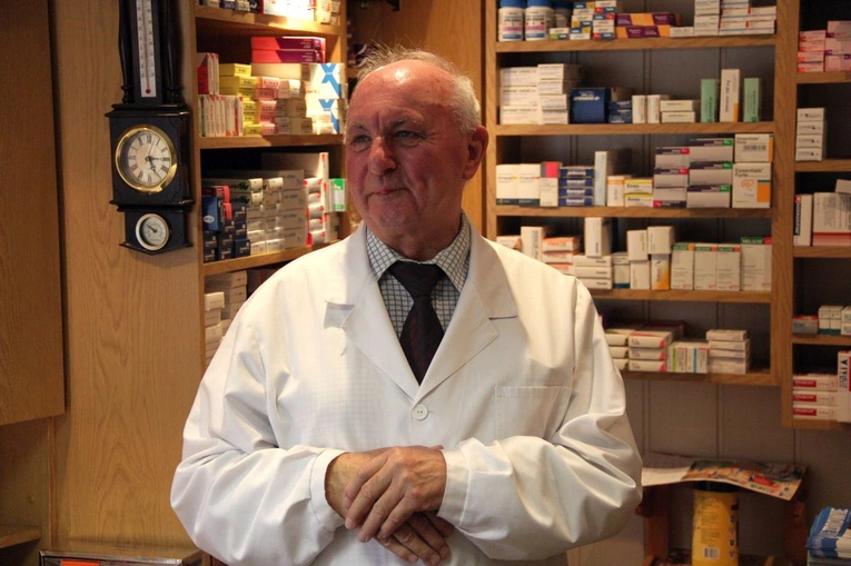 Walter Pyka, poeta i aptekarz z Popielowa.