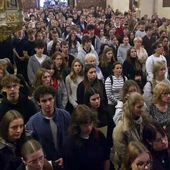 Pielgrzymka maturzystów na Jasną Górę. Bp Kiciński: Jestem z was dumny, że znajdujecie czas dla Boga