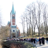 II Dekanalna Droga Krzyżowa z Porąbki Uszewskiej do Sufczyna