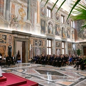 Leon XIV do dziennikarzy: media nie mogą być „tubą władzy”