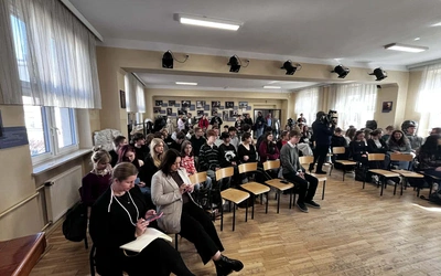 Klasa prawniczo-dyplomatyczna odpowiedzią na wyzwania świata