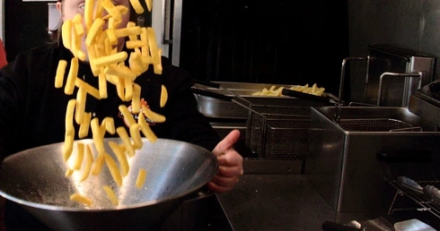 W Społecznej Kaffce i na frytkach nad Zalewem Nowohuckim