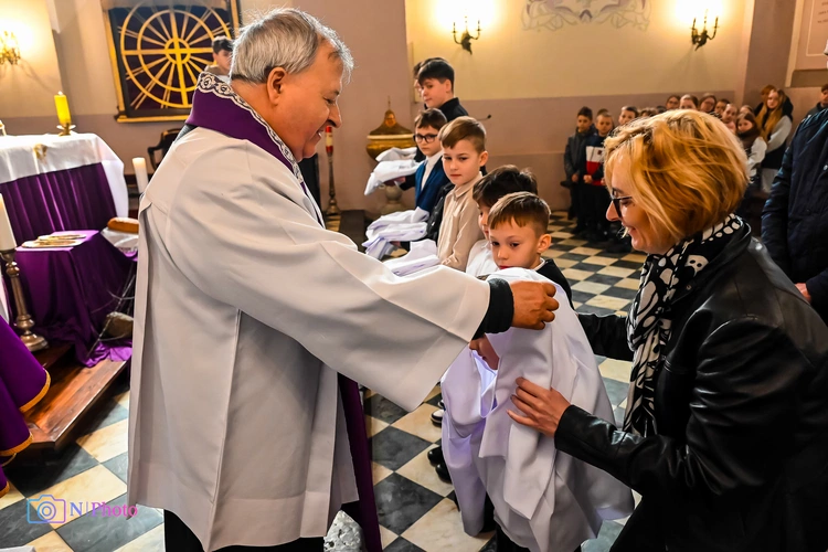 Nowi ministranci w Piątku