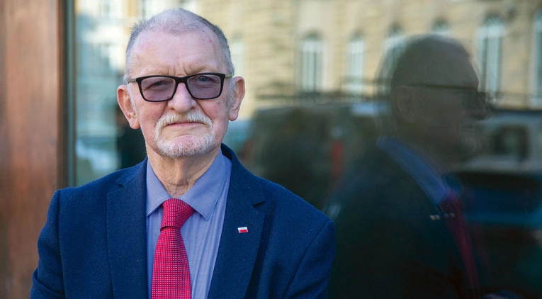 „Chodzi o wyhodowanie ludzi bez szerokich horyzontów”. Wojciech Starzyński ostro o reformie edukacji w Polsce