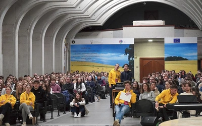  Tegorocznej pielgrzymce towarzyszyło hasło „Mission possible”. Była na niej okazja do spowiedzi, modlitwy, zawierzenia i postawienia pytań o to, co naprawdę ważne. 