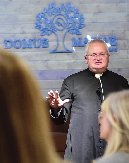 Ks prof. Lucjan Świto był delegatem biskupim trybunału diecezjalnego w procesie beatyfikacyjnym Barbary Samulowskiej. 