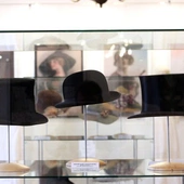 A może by tak na przekór wszystkiemu pooglądać piękne kapelusze?