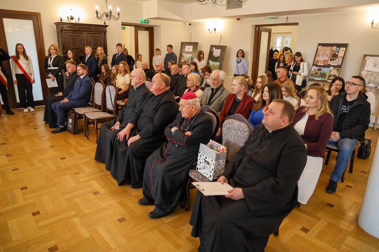 Jubileuszowe XXV Dni Patrona w ZS w Dzikowcu
