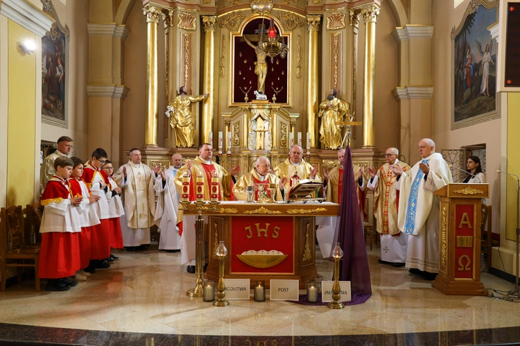 Jubileuszowe XXV Dni Patrona w ZS w Dzikowcu