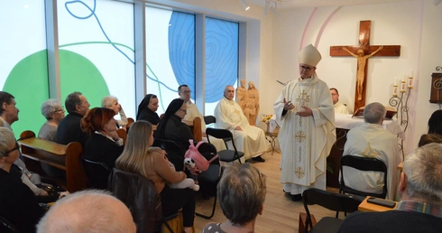 Abp Przybylski poświęcił kaplicę w Centrum Rodziny im. św. Józefa w Katowicach