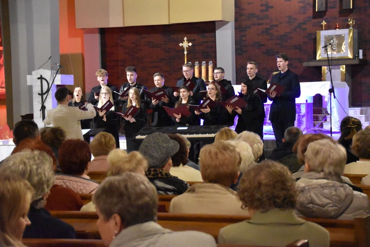 Ciechanów. Koncert pasyjny
