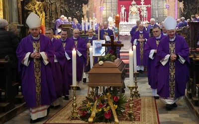 Msza św. żałobna w intencji ks. prał. Tadeusza Reronia