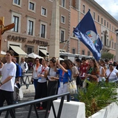 Badania: Wiara czynnikiem chroniącym zdrowie psychiczne młodzieży